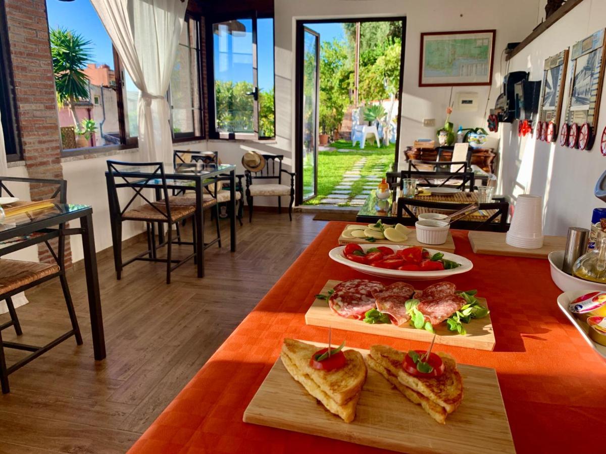 גיארדיני נאקסוס B&B Villa Vittoria מראה חיצוני תמונה