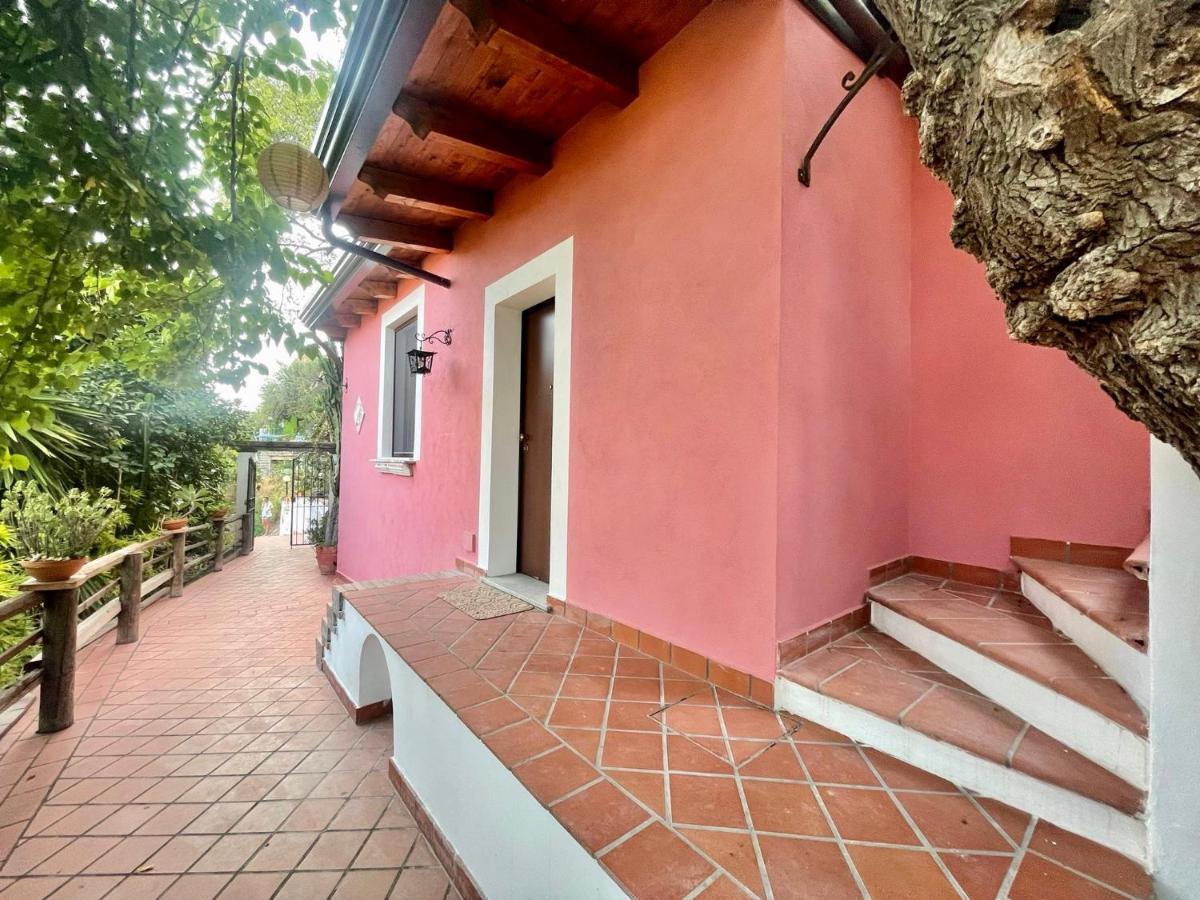 גיארדיני נאקסוס B&B Villa Vittoria מראה חיצוני תמונה