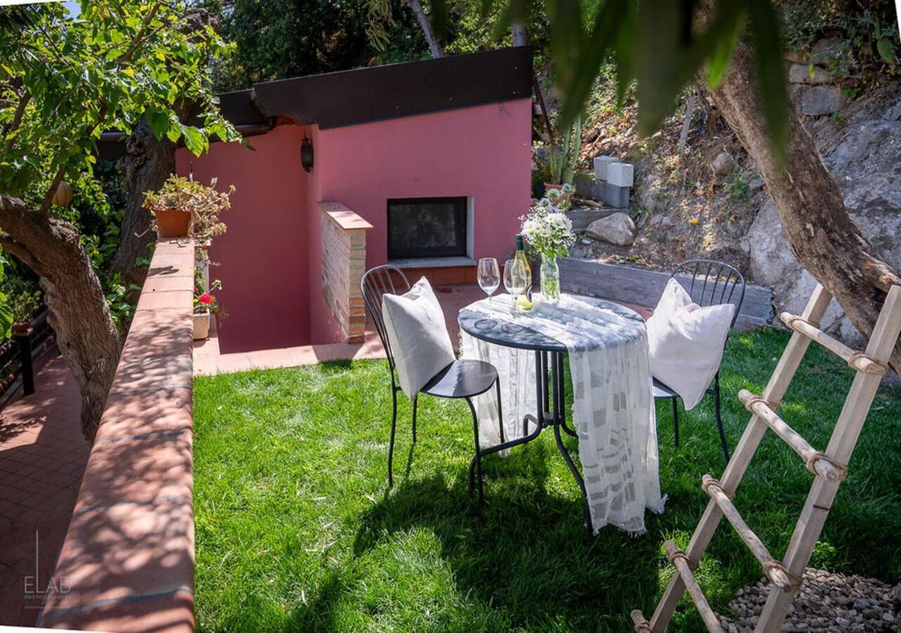 גיארדיני נאקסוס B&B Villa Vittoria מראה חיצוני תמונה