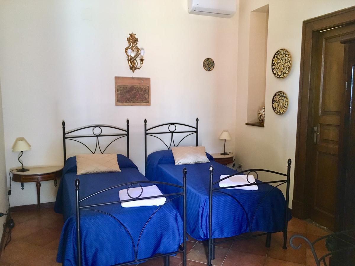 גיארדיני נאקסוס B&B Villa Vittoria מראה חיצוני תמונה