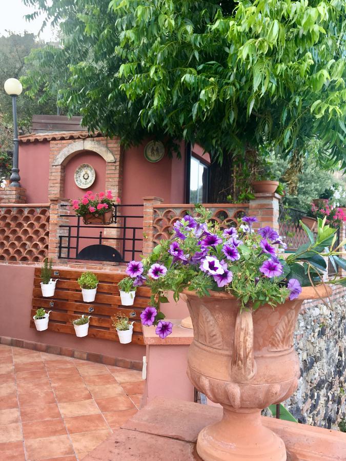 גיארדיני נאקסוס B&B Villa Vittoria מראה חיצוני תמונה